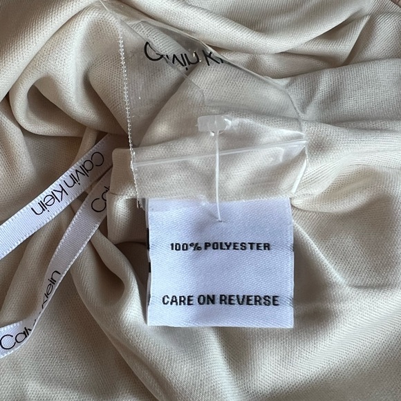 NWT Calvin Klein top size Medium - Picture 7 of 8